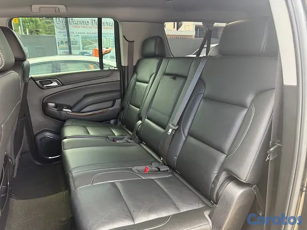 jeepetas y camionetas - Chevrolet Suburban LT 2017 5