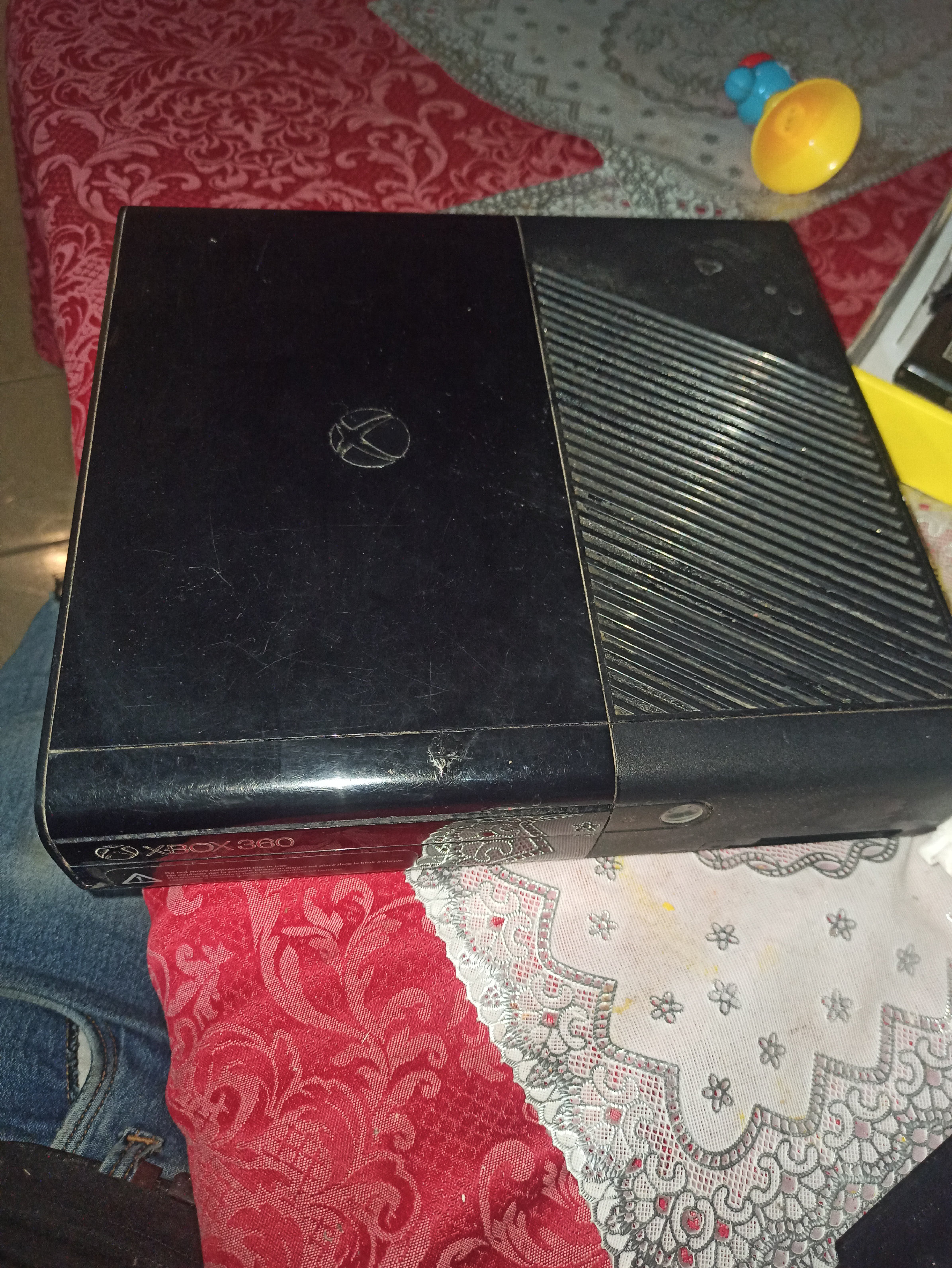 consolas y videojuegos - vendo Xbox 360 dos controles  0