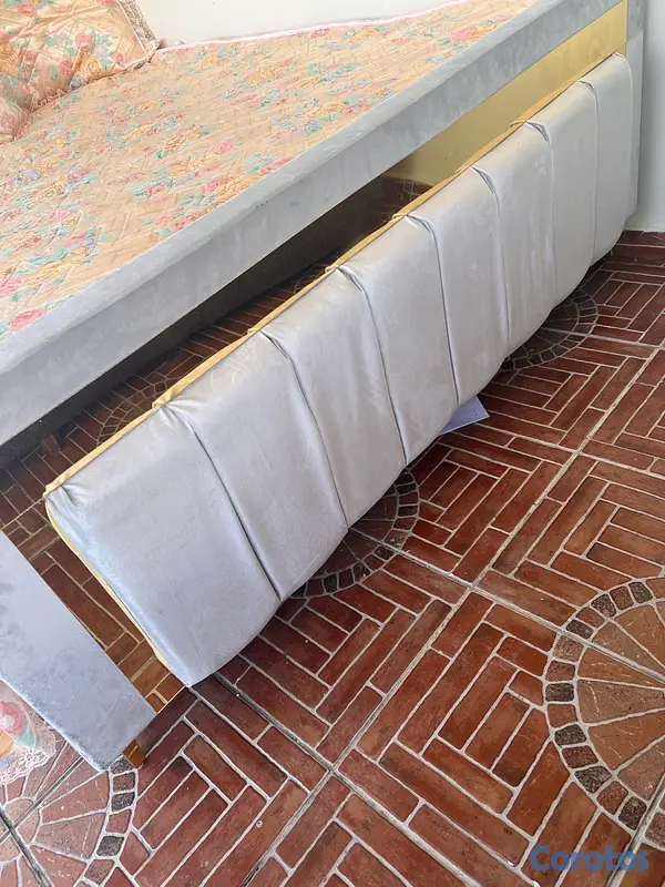 muebles y colchones - Cama queen como nueva  2