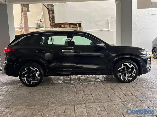 jeepetas y camionetas - Volkswagen Tiguan R Design 2026 5