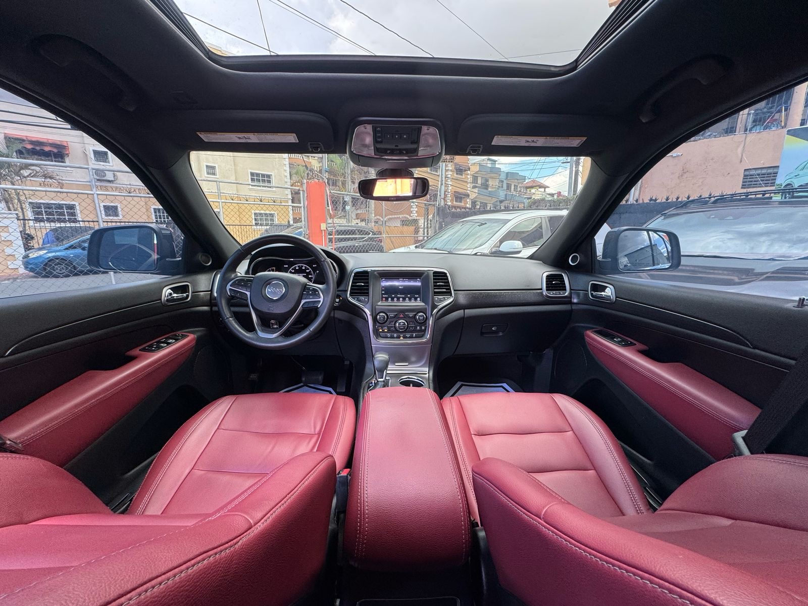 jeepetas y camionetas - Jeep Grand Cherokee Laredo 2018 7