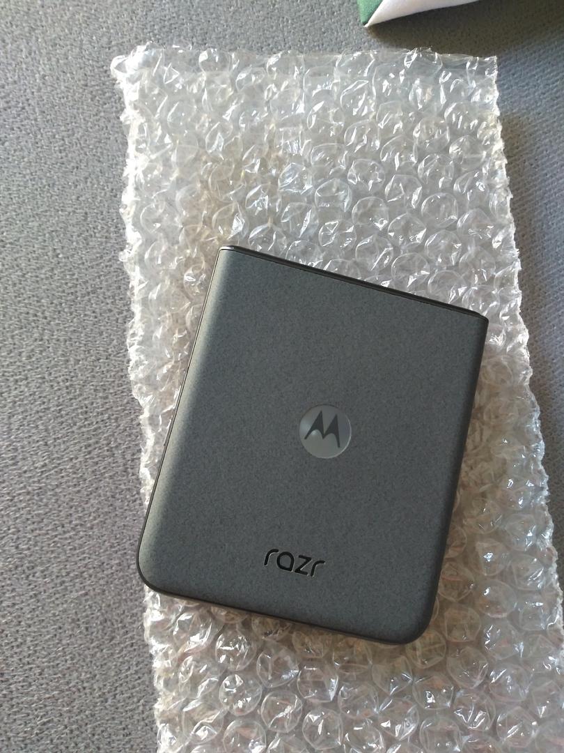 celulares y tabletas - Motorola Razr 50 2024 512GB 12GB RAM Factory  8