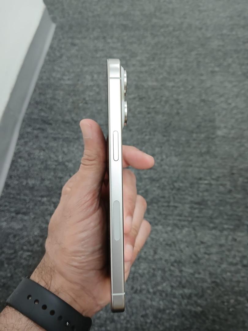 celulares y tabletas - Vendo Iphone 15 pro max 256gb.


 5