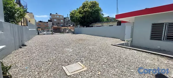 oficinas y locales comerciales - DEALER CERCANO AL MIRADOR SUR  local ideal  para dealer , con 355 Mts 2