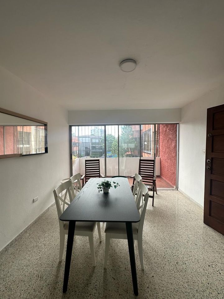 apartamentos - VENDO Apartamento Clasico En Piantini 5