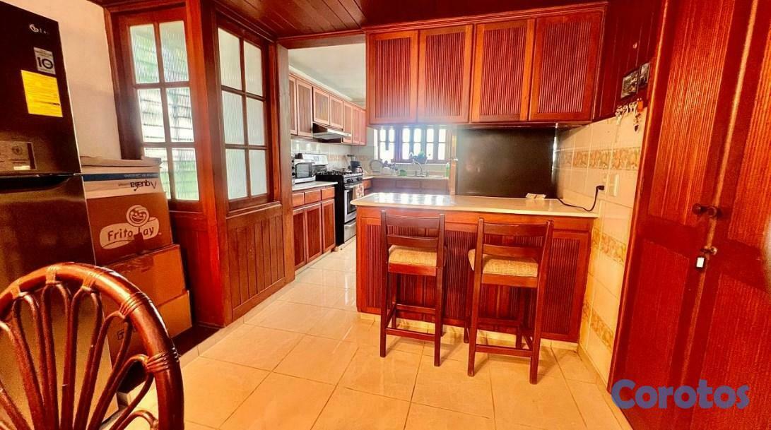 casas - Casa en venta en Los cacicazgos 6