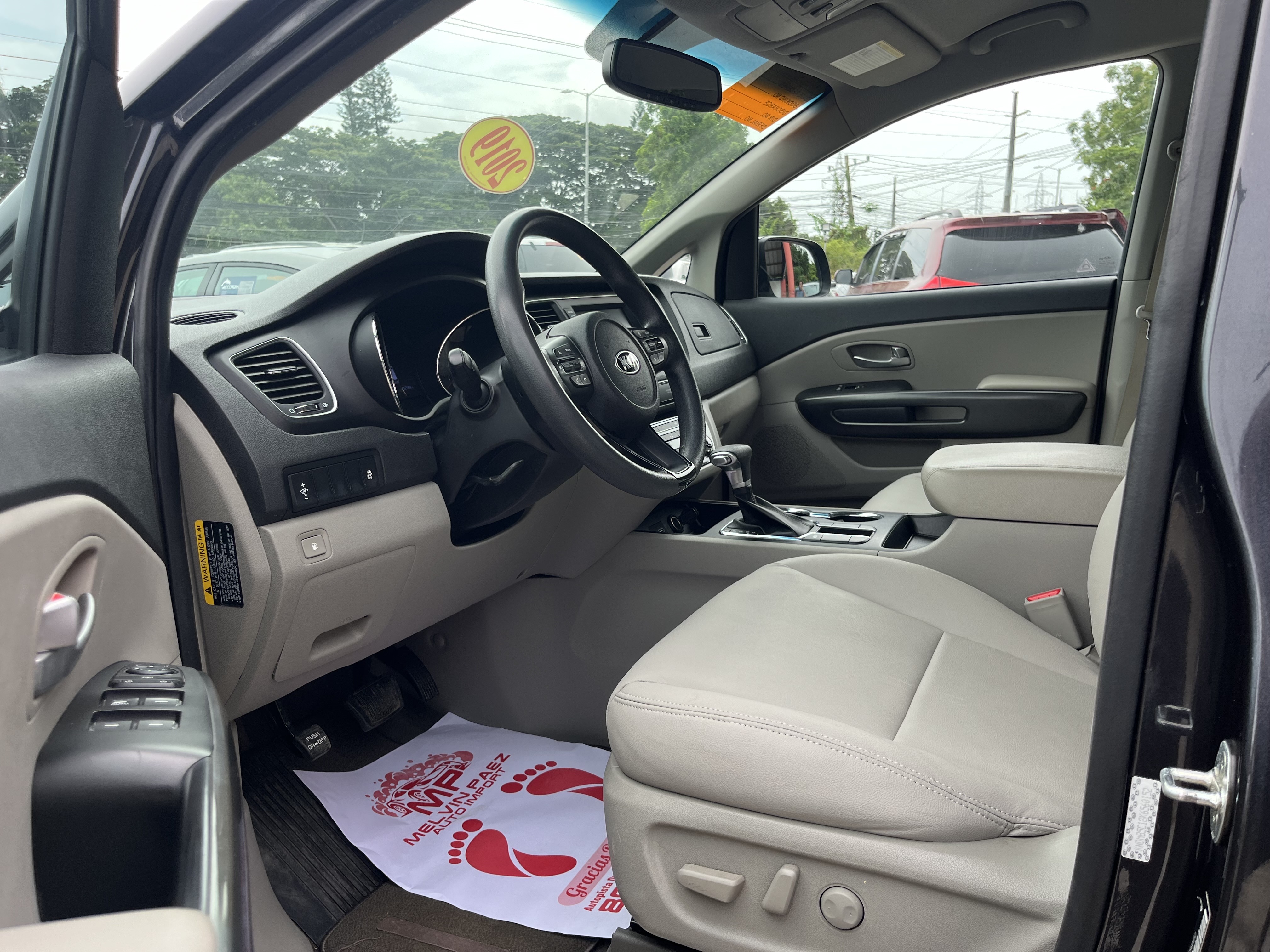jeepetas y camionetas - KIA Sedona 2019 LX   6