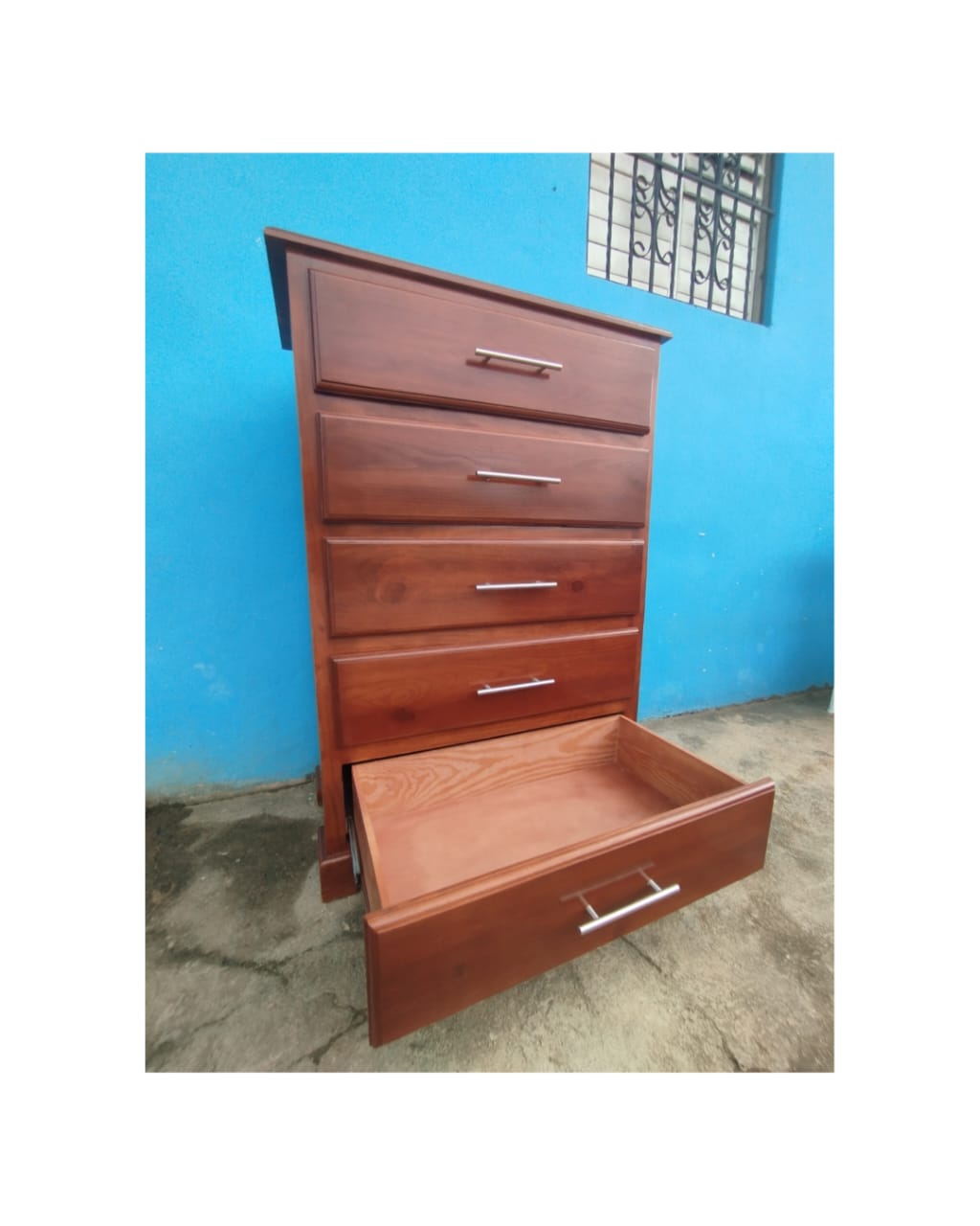 muebles y colchones - Biuro de cinco gavetas en madera (no coge carcoma) 0