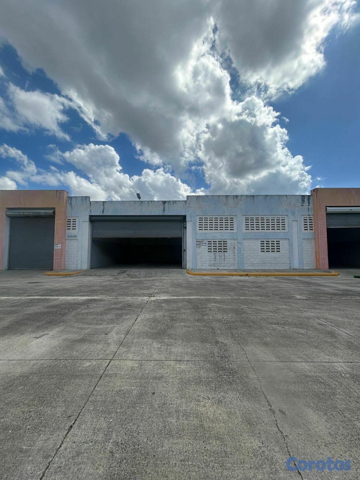 oficinas y locales comerciales - Nave Industrial en Alquiler en Las Americas SDE  12