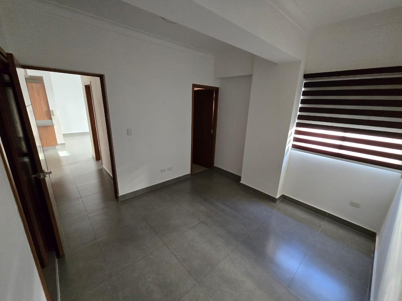 apartamentos - Alquilo amplio apartamento con linea blanca