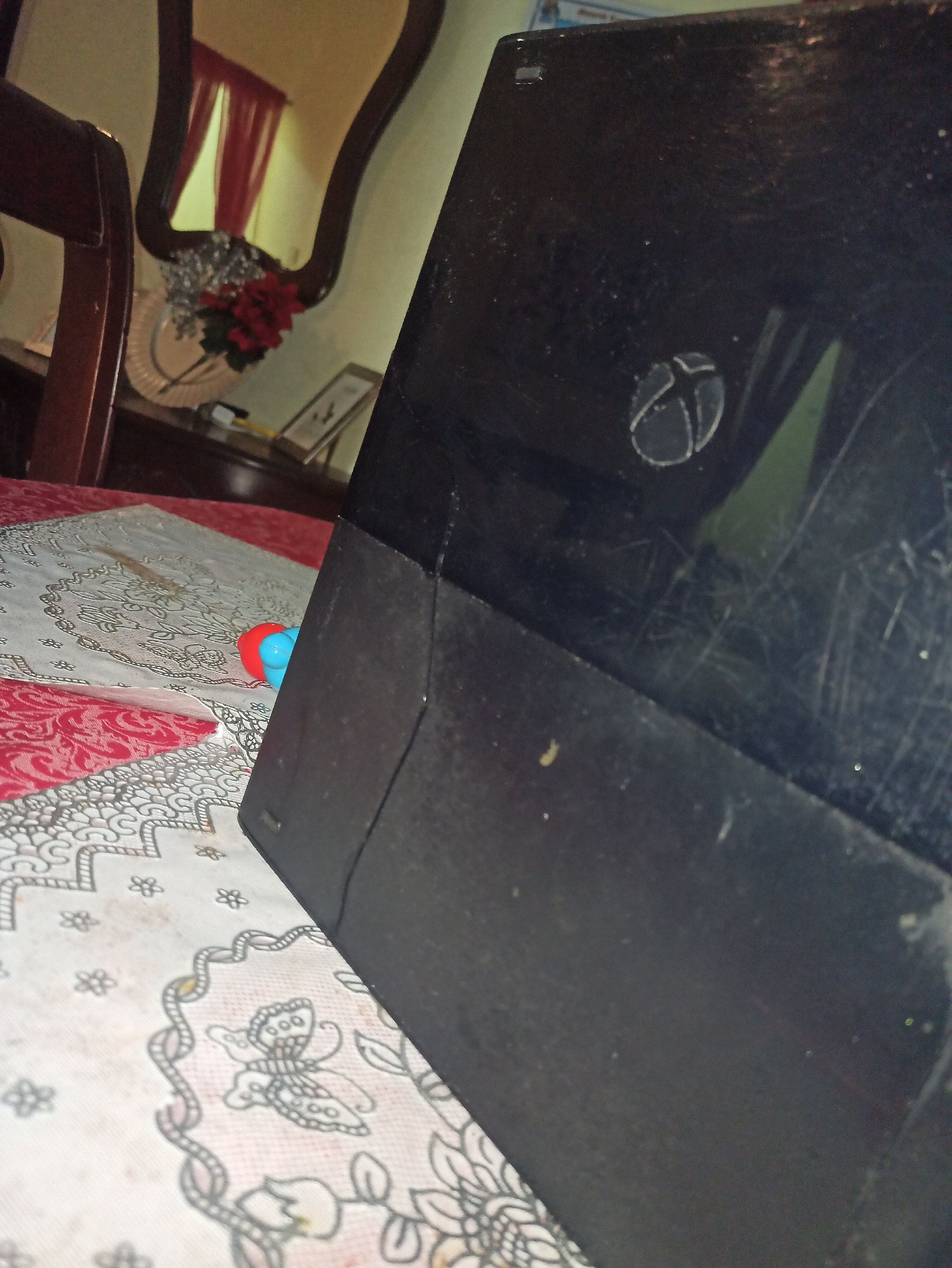 consolas y videojuegos - vendo Xbox 360 dos controles  1