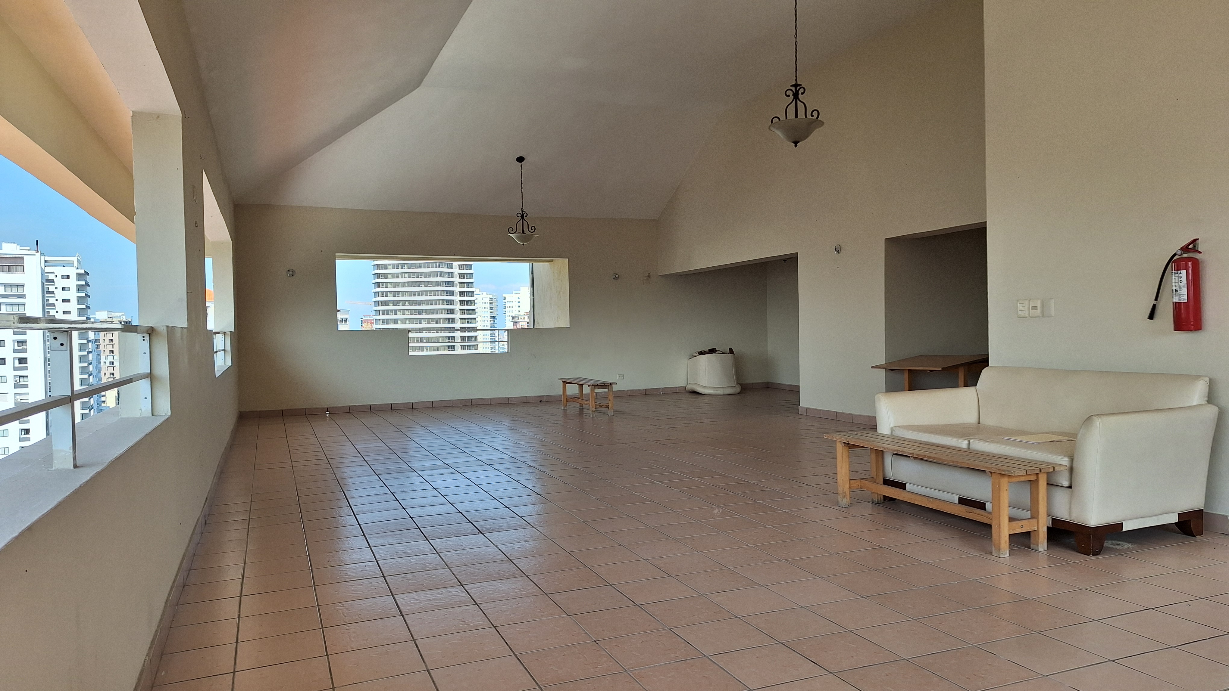 apartamentos - Apartamento en venta de 3 habitaciones más estudio 8
