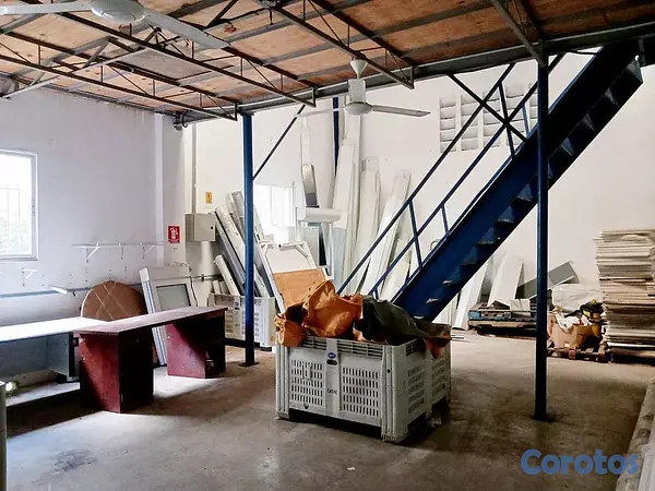 otros inmuebles - Alquilo Nave industrial en Pantoja 7