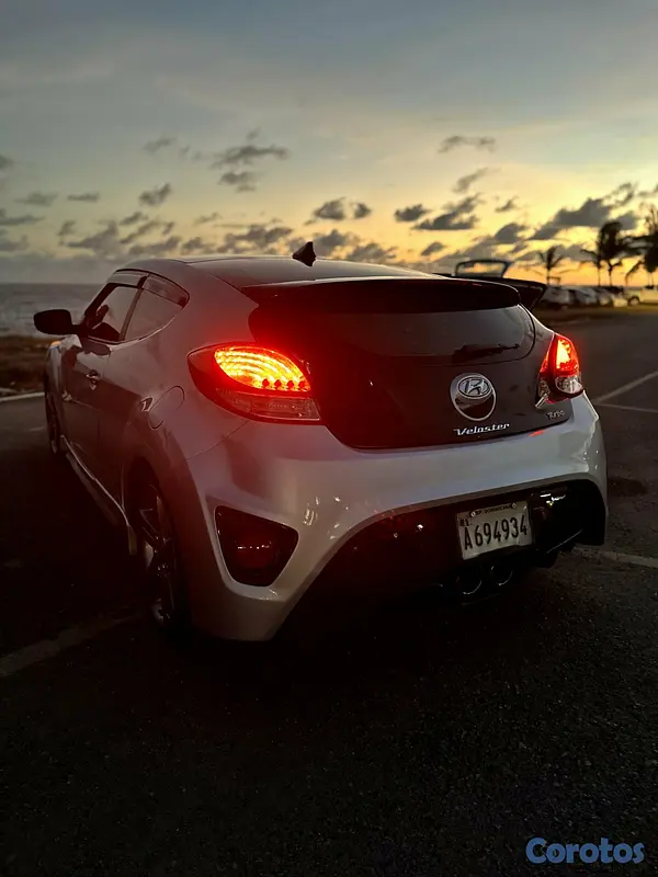 carros - Veloster Turbo 13