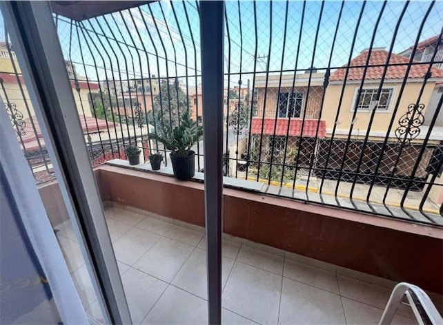 casas - Venta de casa en la autopista de san Isidro proyecto cerrado Santo Domingo este  7