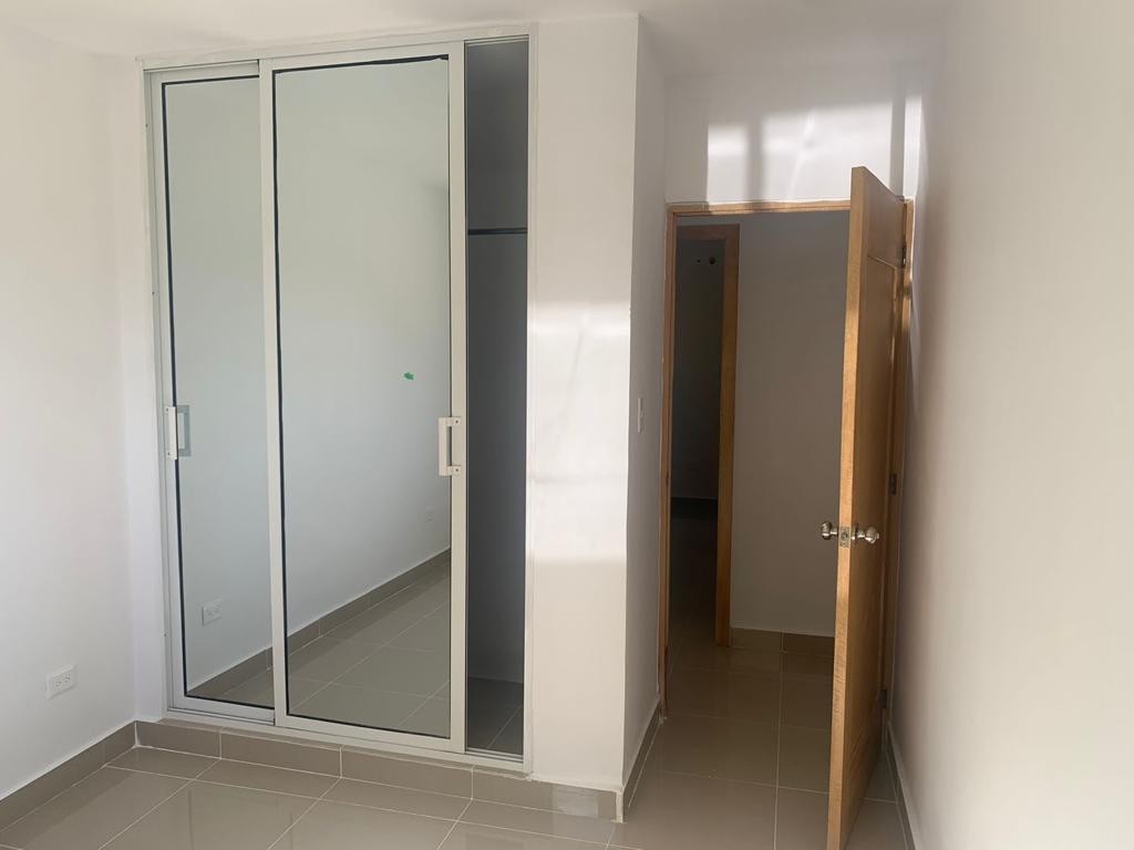 apartamentos - vendo fabulosa apartamento RD$ 4.5 negociable
jacobo magluta  2