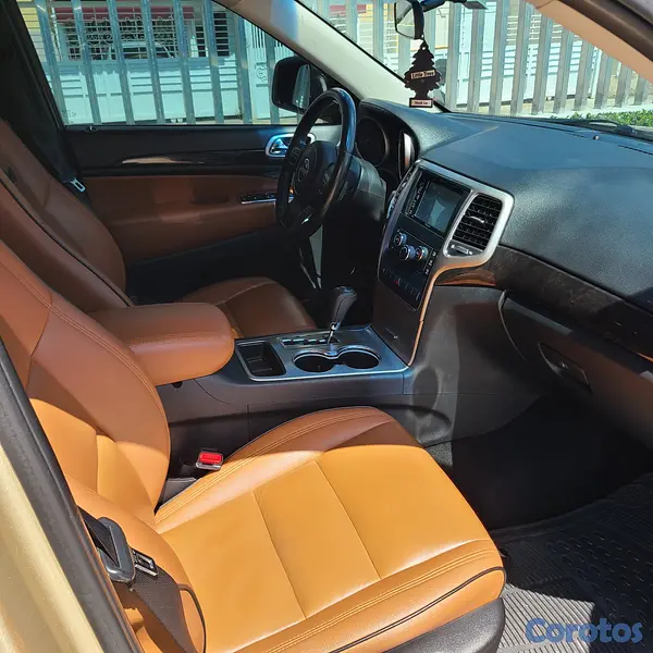 jeepetas y camionetas - Jeep Grand Cherokee excellente estado con solo 90  11