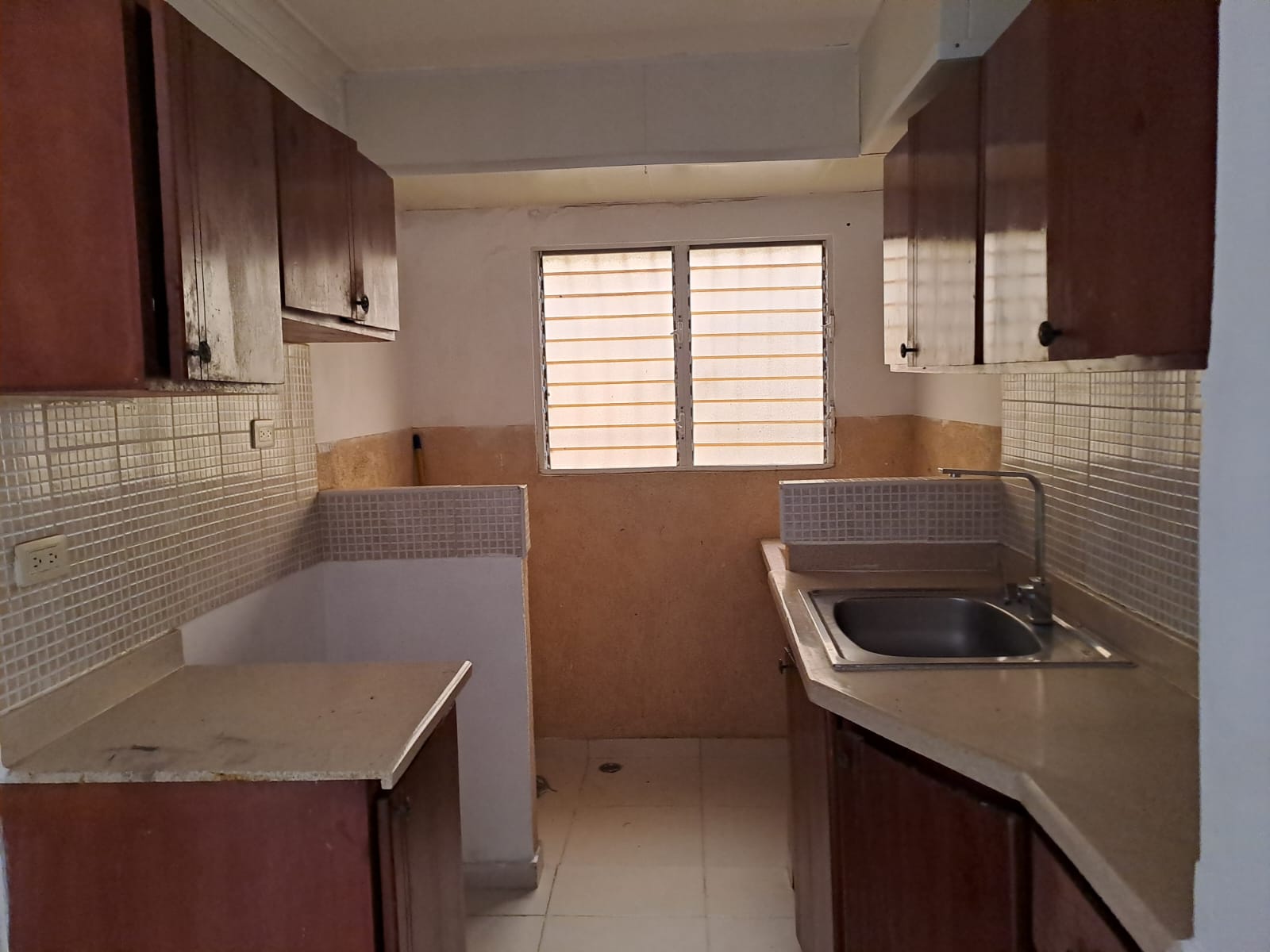 apartamentos - apartamento  2do piso Res Juan rafael en la jacobo 1