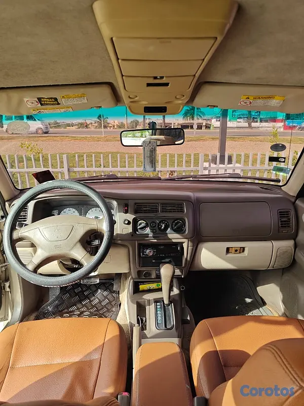 jeepetas y camionetas - MITSUBISHI MONTERO 2002 SUPER CLEAN  10