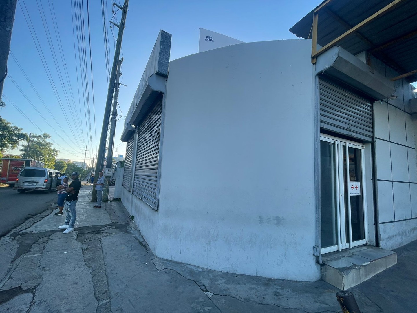 oficinas y locales comerciales - Vendo Local Comercial 1er Nivel En La Republica De Colombia

*CODIGO: PD105*