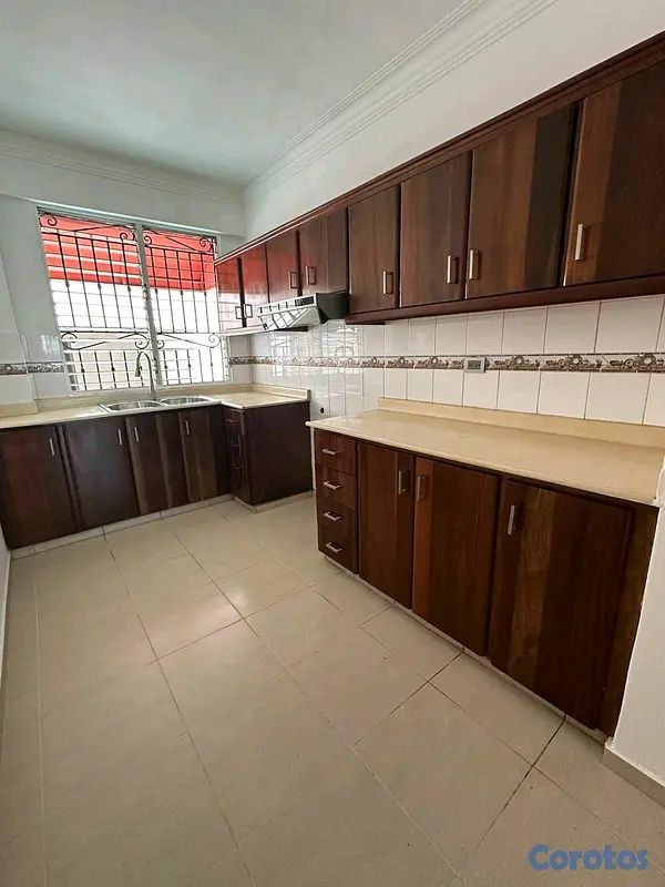 apartamentos - Rento apartamento torre clásica Evaristo Morales  3