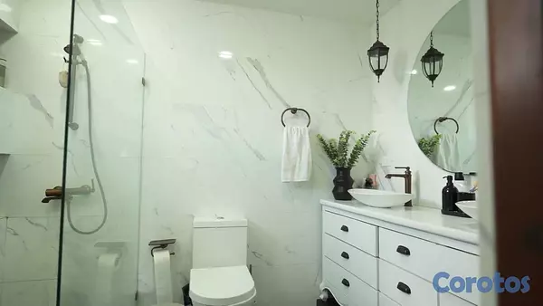 casas - vendo casa altos De Arroyo hondo 3 dos niveles tres habitaciones con baño piscin 16