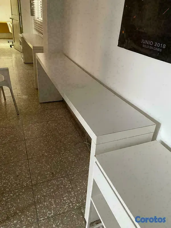 muebles y colchones - Credenzas o escritorios blancos 4