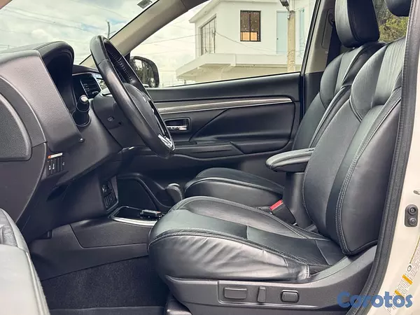 jeepetas y camionetas - Mitsubishi Outlander SEL 2019  
 8
