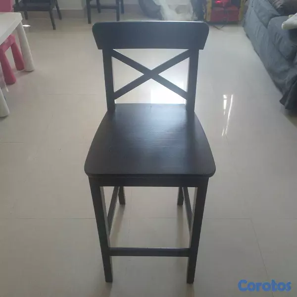 muebles y colchones - ¡Liquidación por viaje! Silla alta para desayunado 1