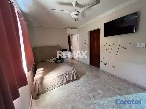 apartamentos - Venta de un apartamento amplio ubicado en Ensanche 11