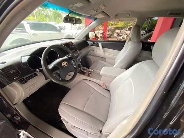 jeepetas y camionetas - Toyota Higlander 2012 4x4 3 filas  4