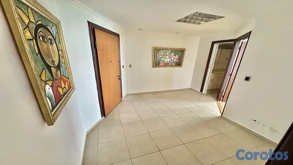 oficinas y locales comerciales - Local para Oficina en Evaristo Morales 2