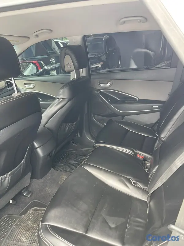 jeepetas y camionetas - HYUNDAI SANTA FE 2014 7