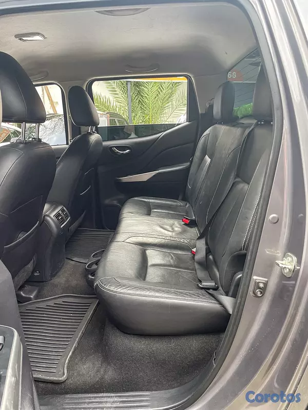 jeepetas y camionetas - Nissan Frontier LE 4x4 2018 5