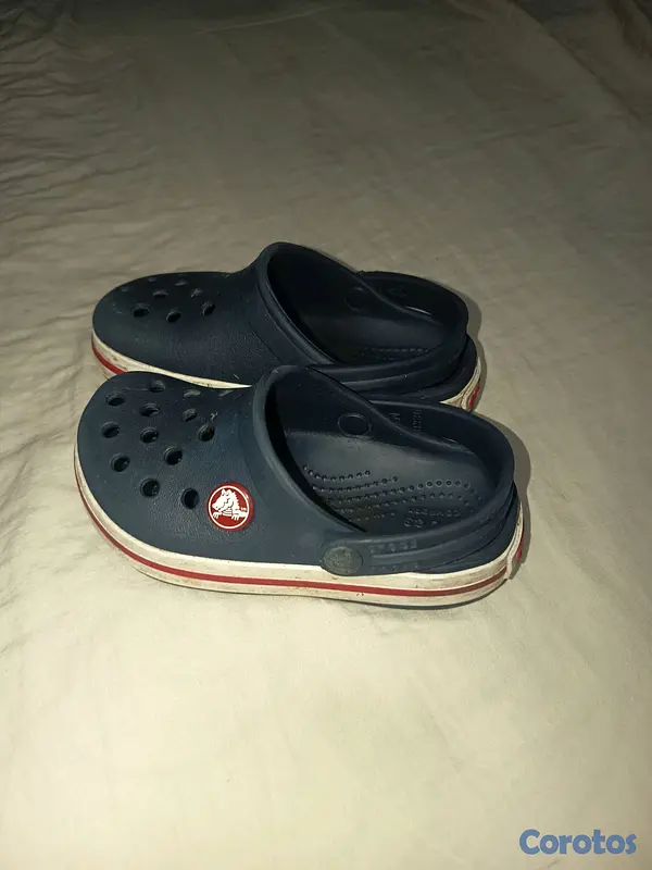 ropa y zapatos - chancletas crocs 2