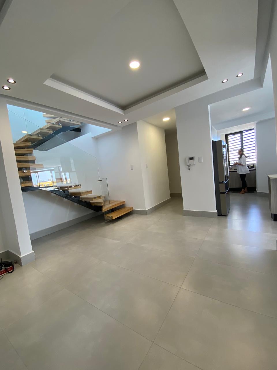 apartamentos - El penthouse de lujo en Evaristo Morales a pasos d 1