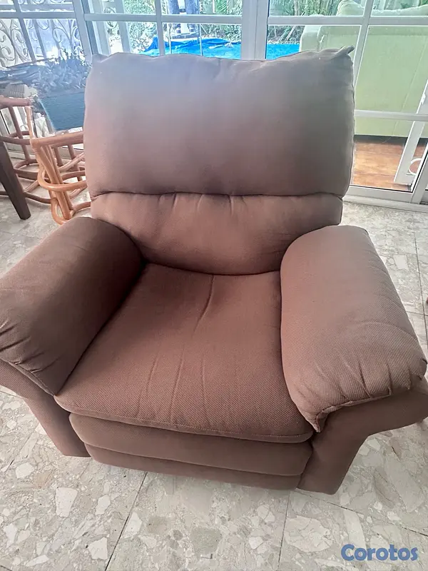 muebles y colchones - Juego de sala cómodo en color marrón — sofá 3 plazas + 2 sillones individuales 3