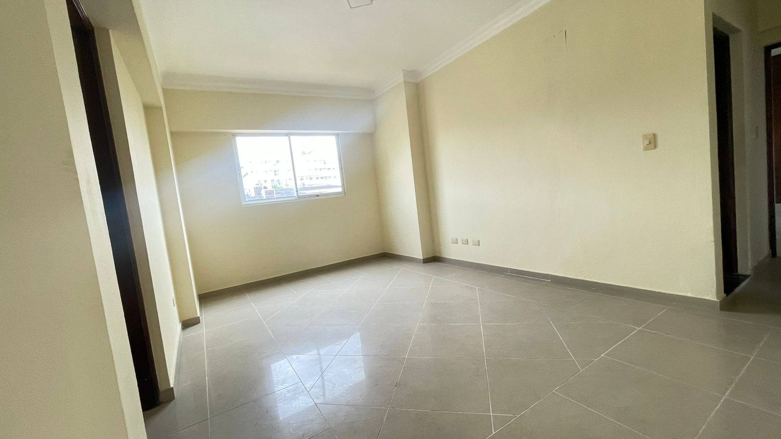 apartamentos - SE VENDE APARTAMENTO UNIVERSITARIA. 180mst. 3hab.  2parqueos
USD$ 230,000 7
