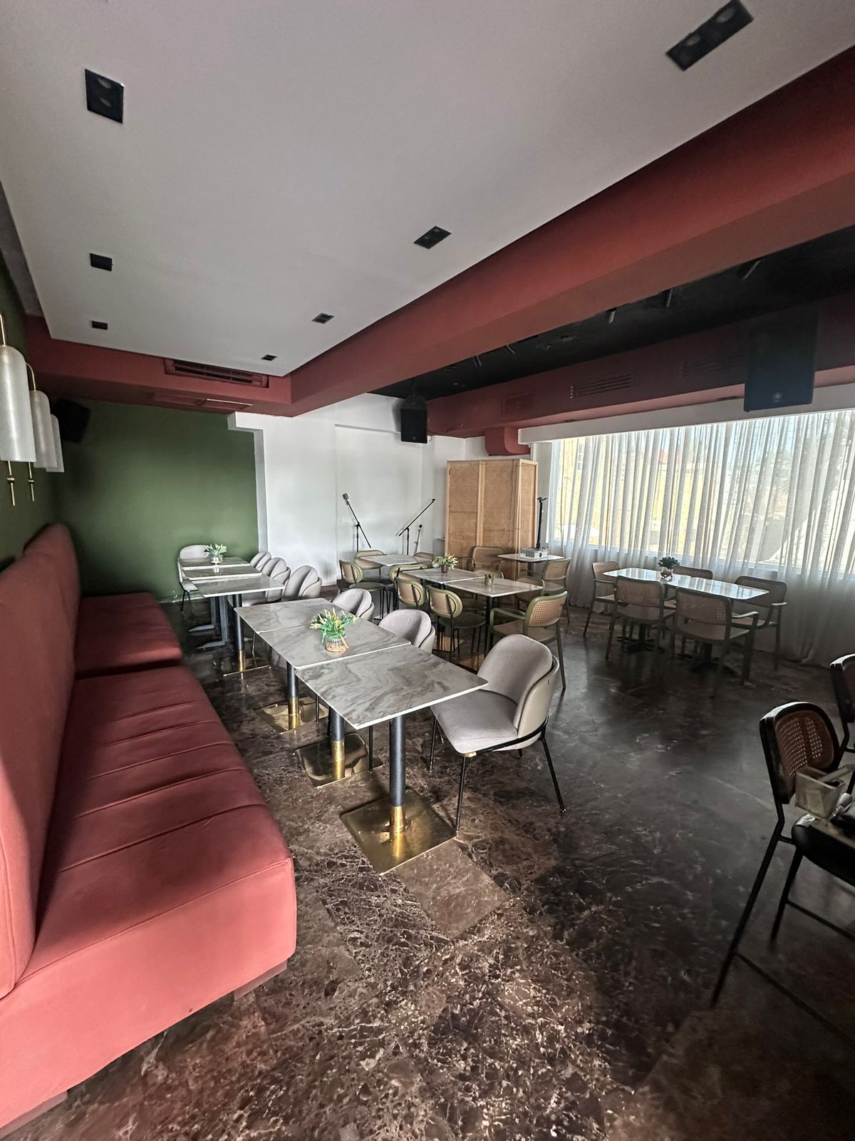 oficinas y locales comerciales - Alquilo local en Los Prados  4