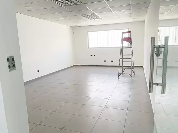 oficinas y locales comerciales - Local en el mirador  6