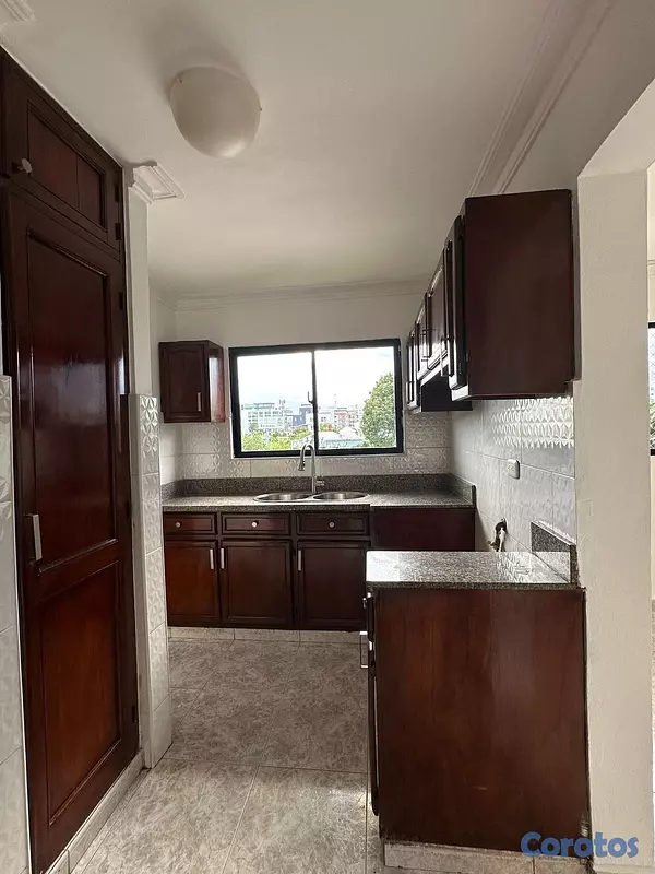 apartamentos - alquiló bella vista dos habitaciones 2.5 baños un parqueo techado  piso 4 balcón 4