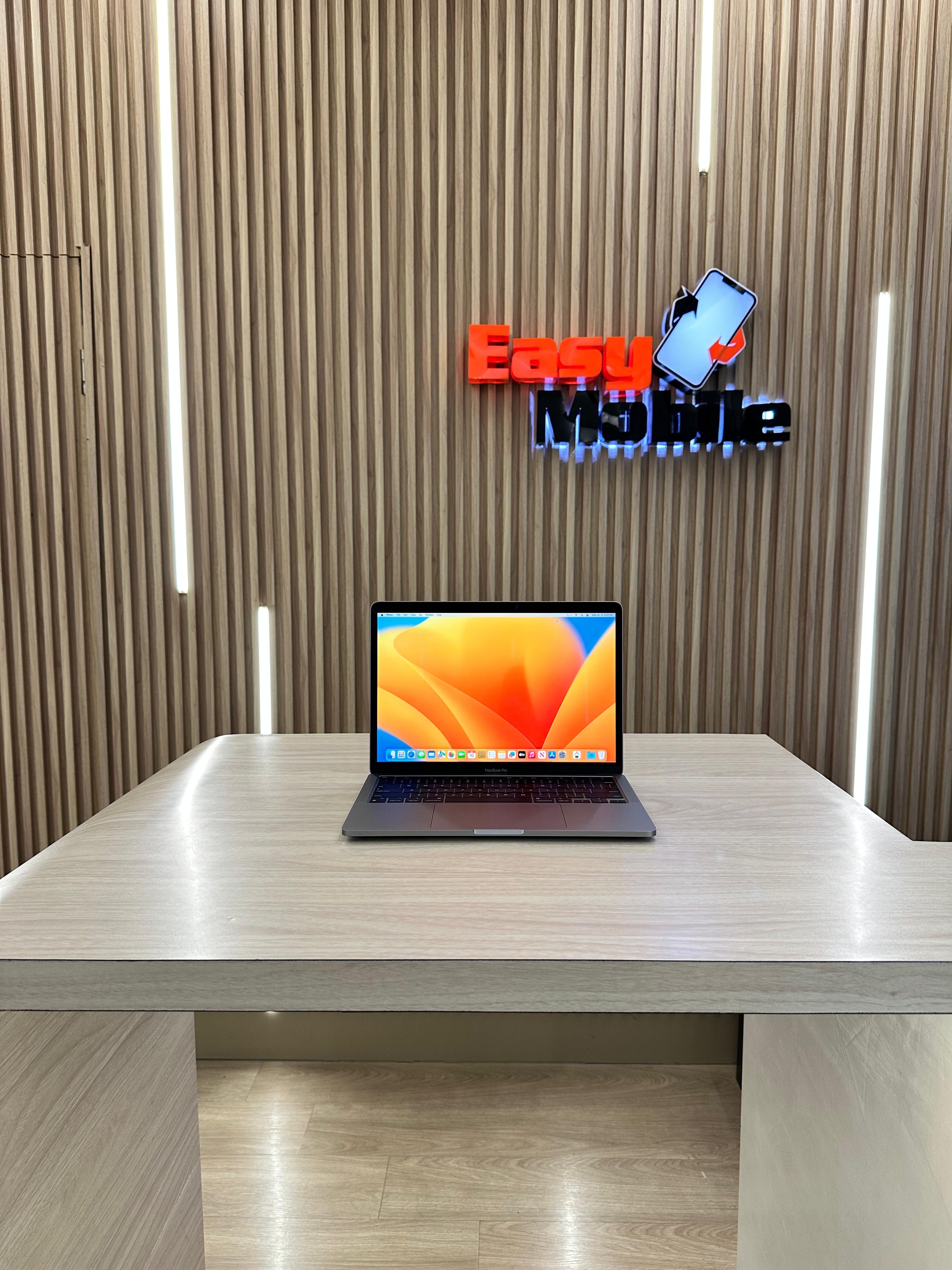computadoras y laptops - MACBOOK PRO 13” M1 256GB 8GB RAM 