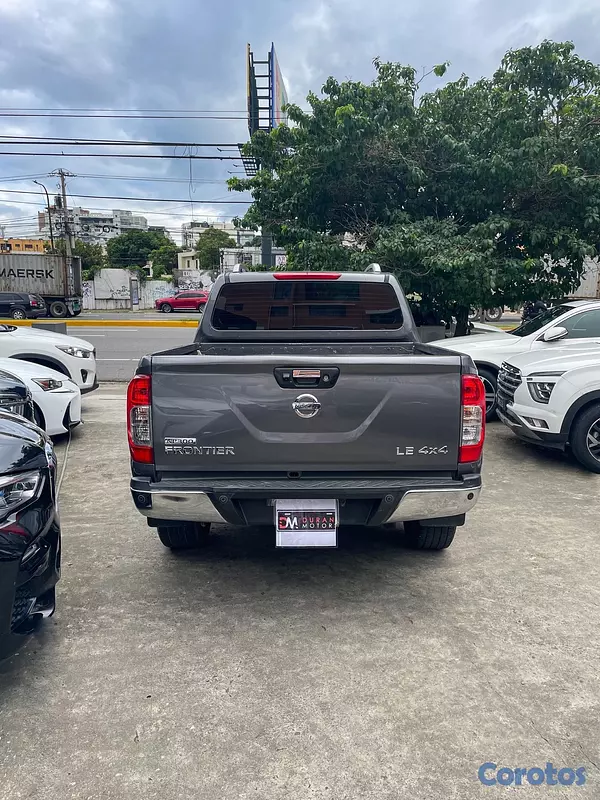 jeepetas y camionetas - Nissan Frontier LE 4x4 2018 7