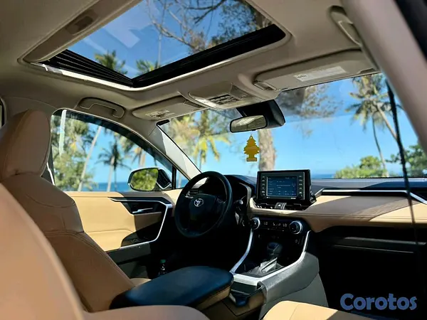 jeepetas y camionetas - Toyota rav4 2021 xle 4