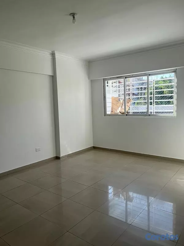 apartamentos - Apartamento en Alquiler en Bella Vista con terraza, 2do piso.
 4