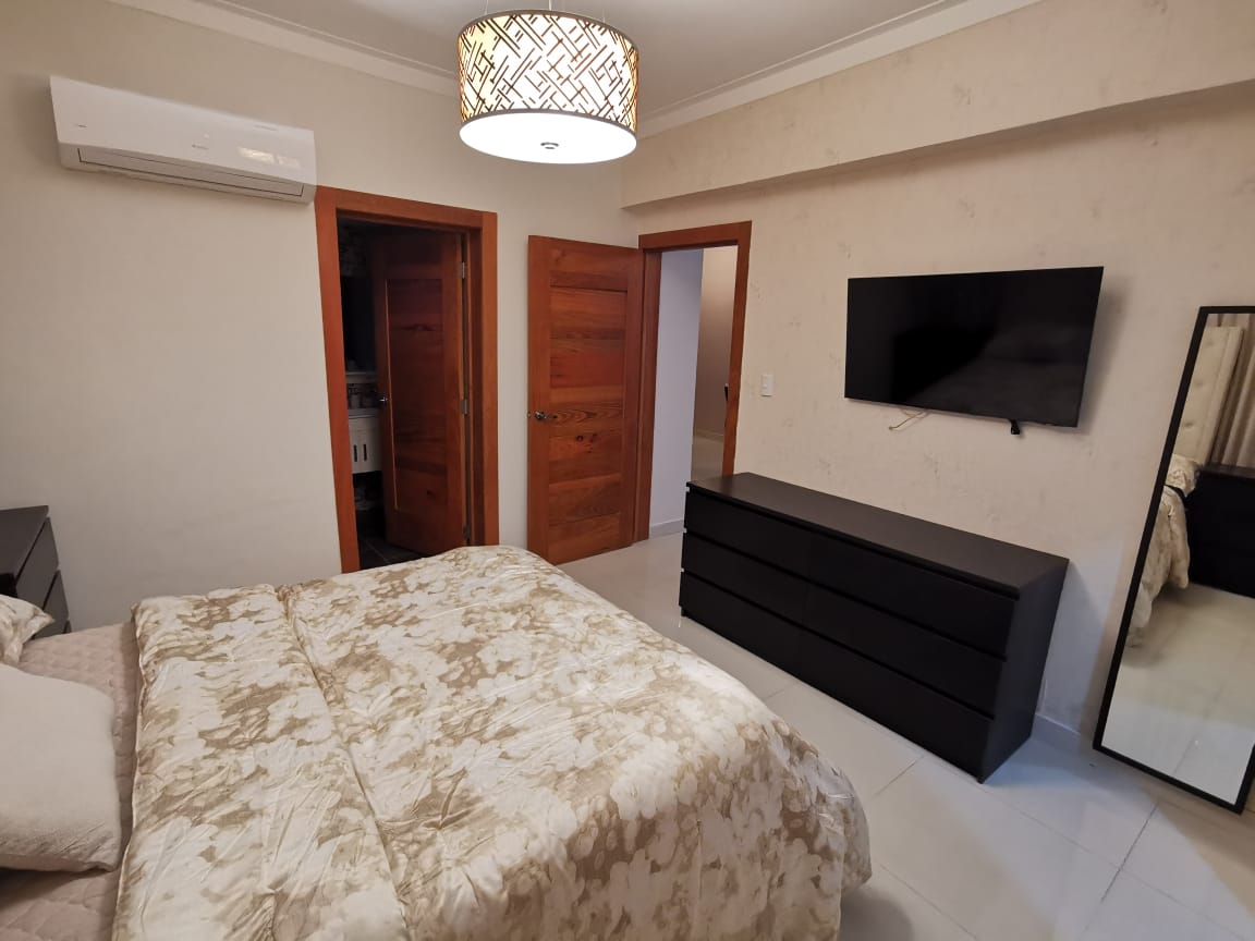 apartamentos - ALQUILO APART. AMUEBLADO EN EVARISTO PROX 27 8