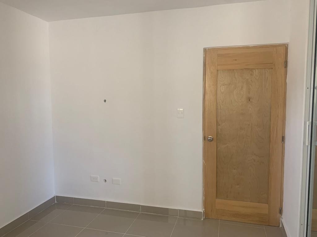 apartamentos - vendo fabulosa apartamento RD$ 4.5 negociable
jacobo magluta  5