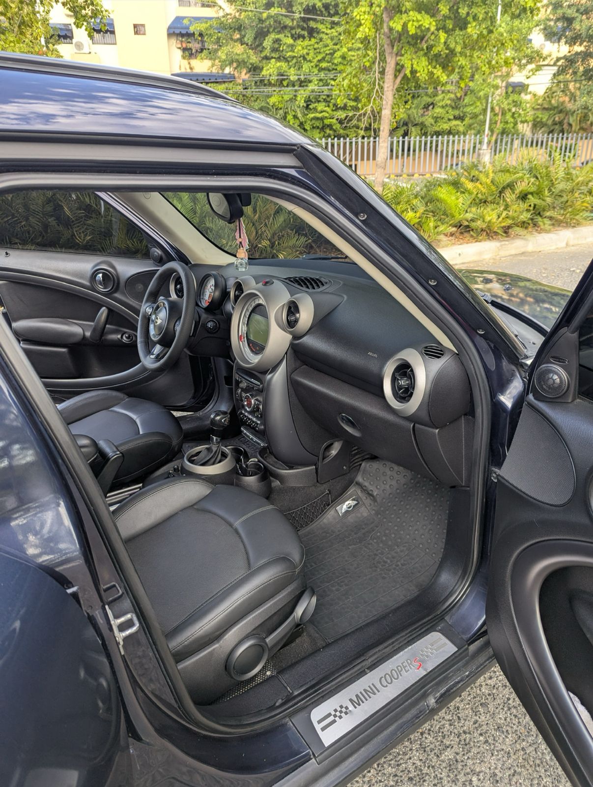carros - único dueño financiamiento disponible negociable excelente estado  4