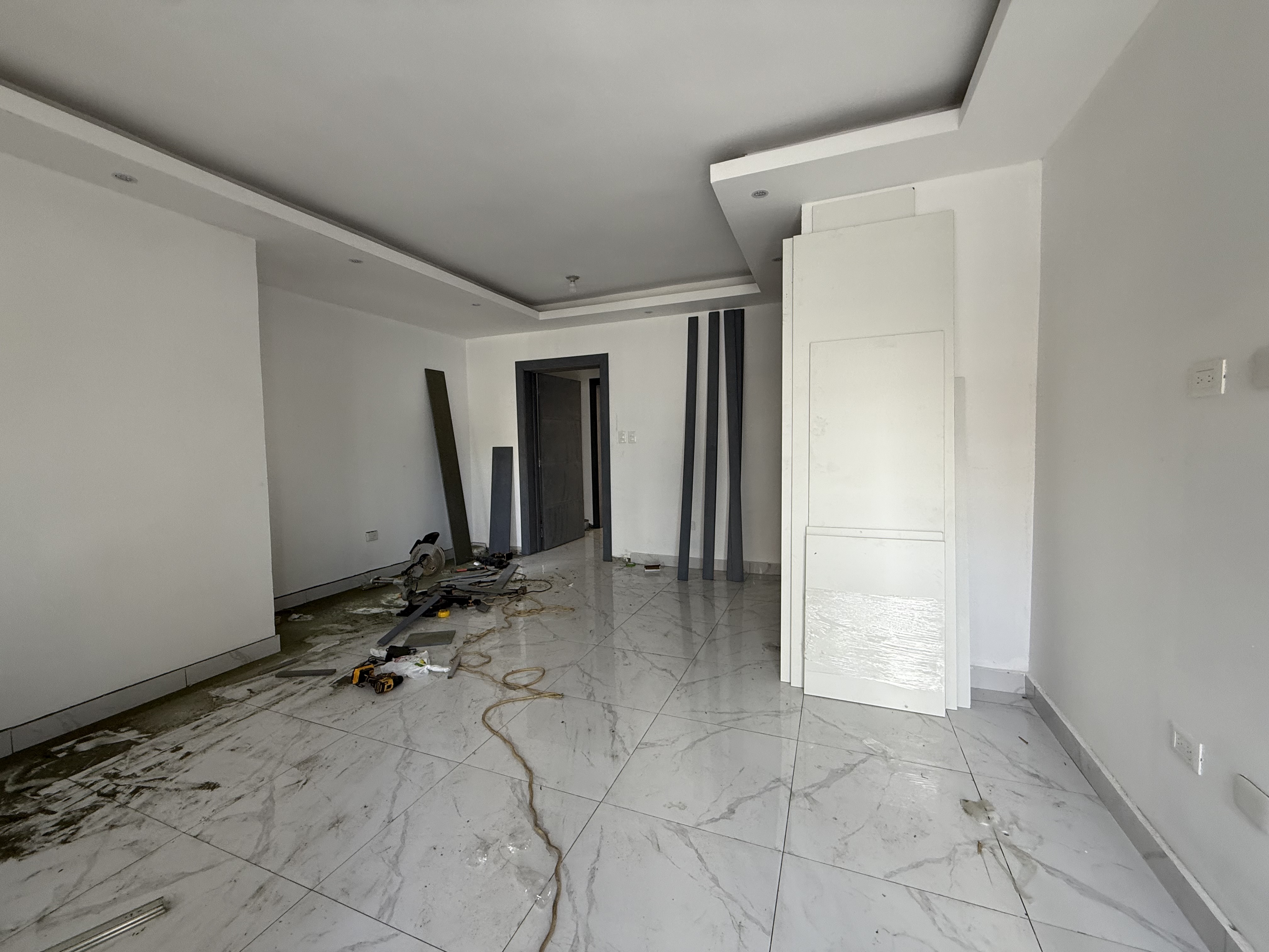 apartamentos - Vendo independencia klm 7 primer nivel 70 mtrs una 9