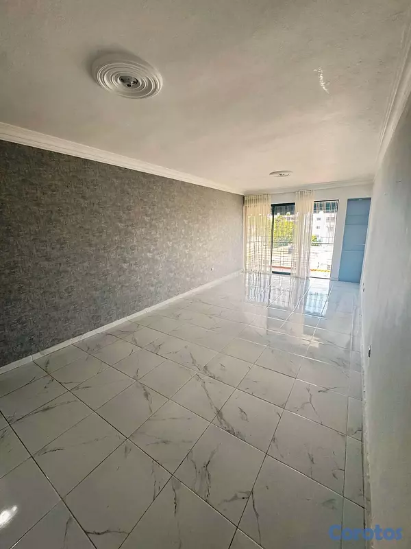 apartamentos - APARTAMENTO AMPLIO + UBICACIÓN ESTRATÉGICA = OPORT 3